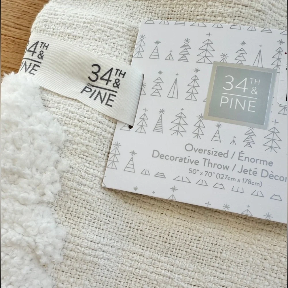 34th & Pine | White Oversized Throw Blanket w/White Tufted Christmas Trees 50x70